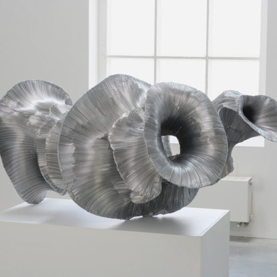 hibernation, aluminium object op sokkel, 160 x 110 x 90 cm., 2019