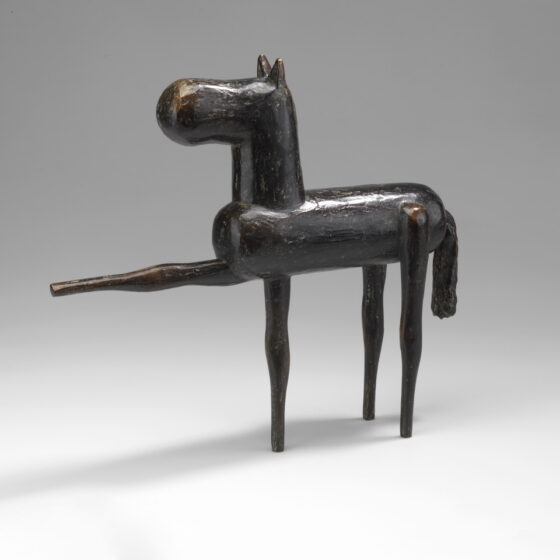 Paard, 2020, brons, 29 x 33 x 8 cm.