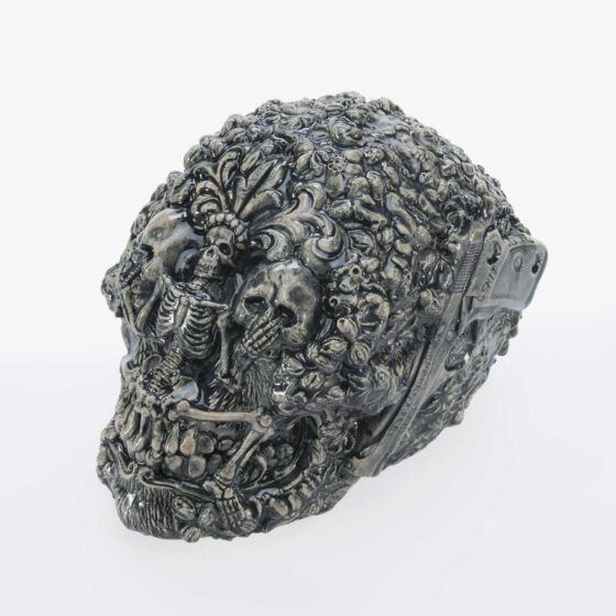 Tattoo schedel, Keramisch skulptuur / ceramic sculpture, h 19 cm., b 19 cm., d 27 cm.