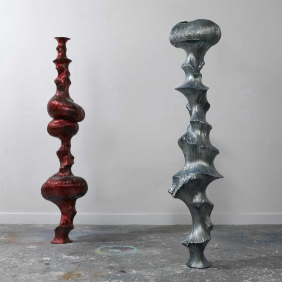 Red Spirit ll & Kingdom of Ice l, 2023, 190 x 60 x 60 cm., Aluminium, acrylhars, autolak (foto lighthouse studio)